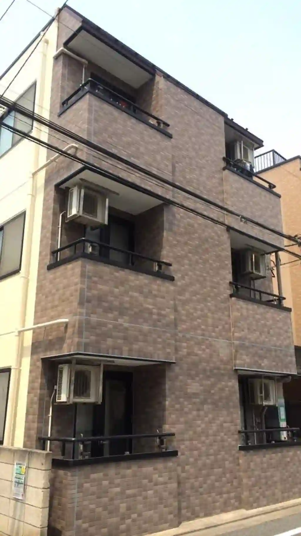 イル・ニード 外観